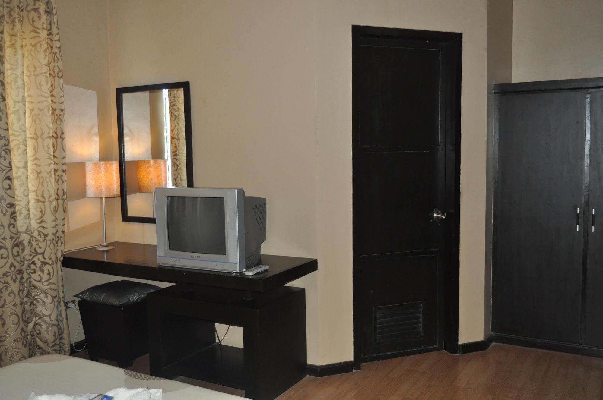 Basa Hotel Kalibo Εξωτερικό φωτογραφία